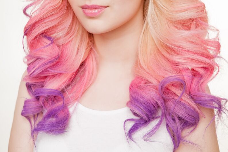 pelo-de-mujer-en-color-rosa
